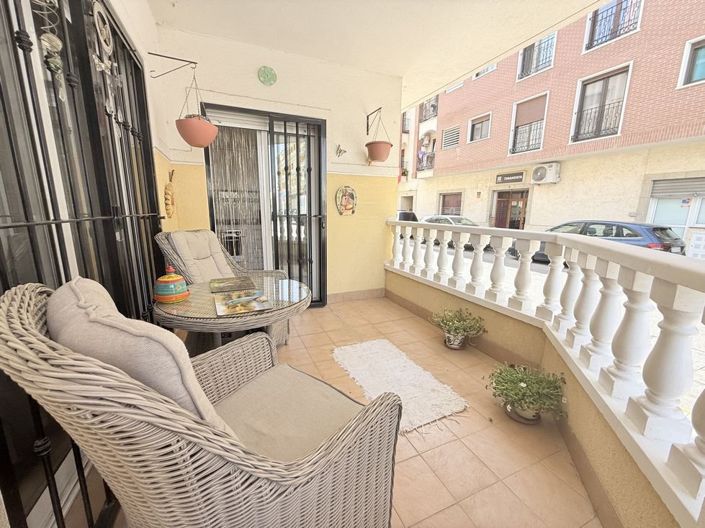 Image No.3-2 Bed Property for sale