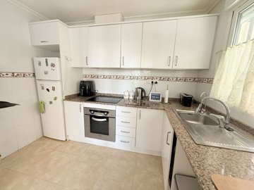 6843groundfloorapartmentwithparking1707261200