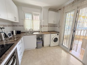 6843groundfloorapartmentwithparking1707261200