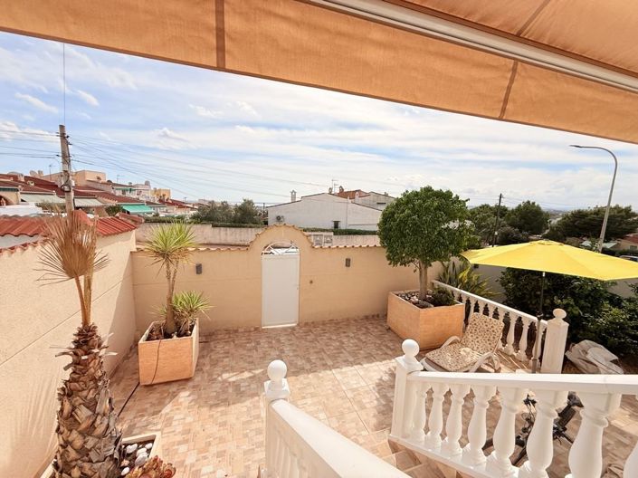 Image No.15-2 Bed Property for sale