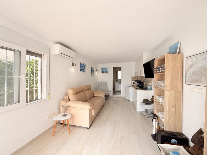 Image No.6-2 Bed Property for sale