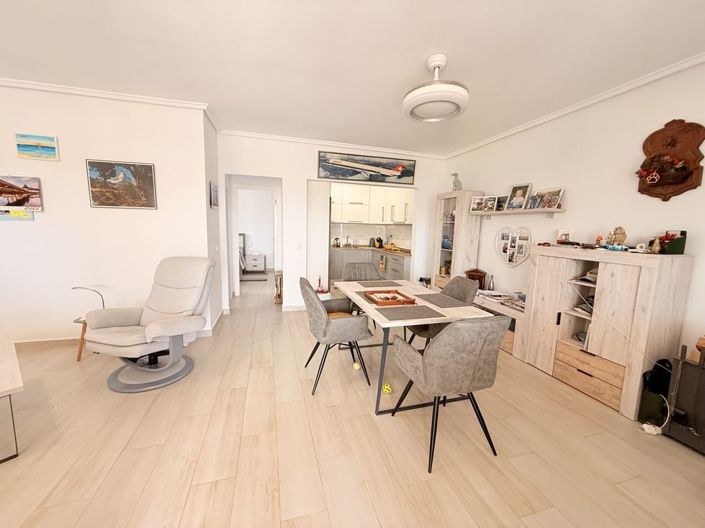 Image No.7-2 Bed Property for sale