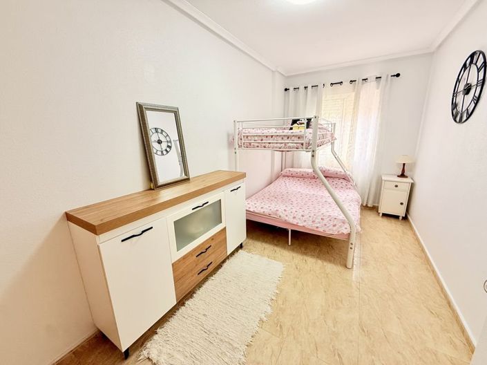 Image No.15-3 Bed Property for sale