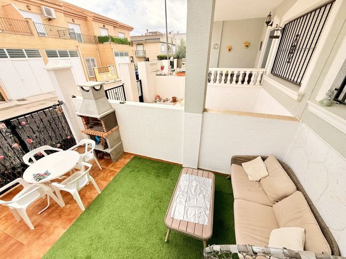 Image No.19-3 Bed Property for sale