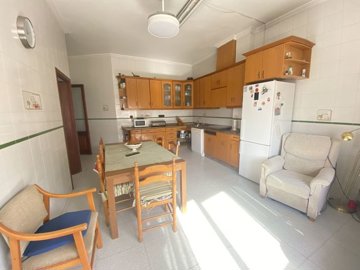 7840groundfloorapartmentoverlookingtheriver14