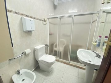 7840groundfloorapartmentoverlookingtheriver14