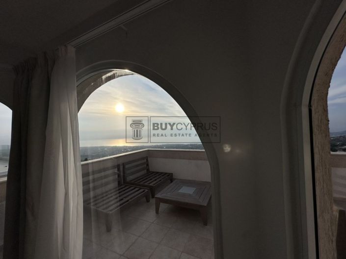 Image No.28-5 Bed Villa for sale