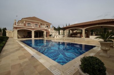 Detached Villa For Sale  in  Aphrodite Hills