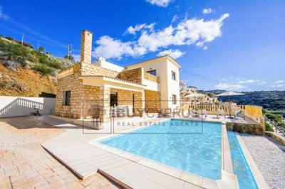Detached Villa For Sale  in  Peyia