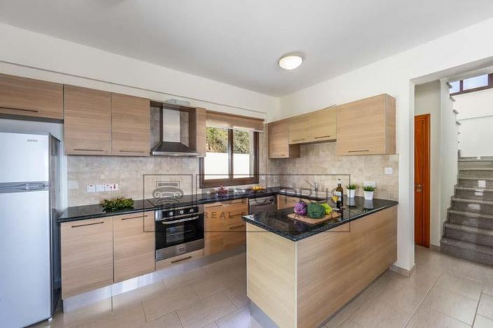 Image No.11-Villa de 4 chambres à vendre à Peyia