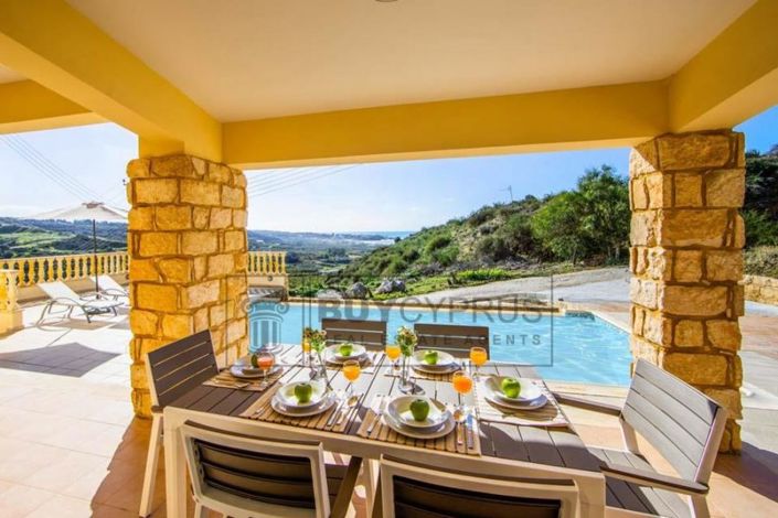 Image No.3-Villa de 4 chambres à vendre à Peyia