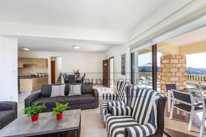 Image No.7-Villa de 4 chambres à vendre à Peyia