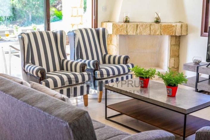 Image No.8-Villa de 4 chambres à vendre à Peyia