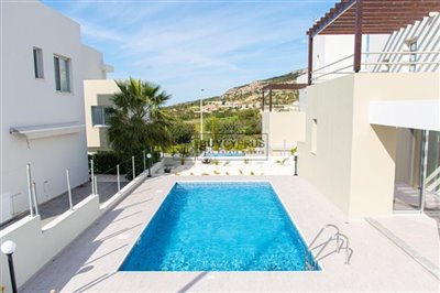 Detached Villa For Sale  in  Peyia