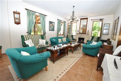 Detached Villa For Sale  in  Miliou