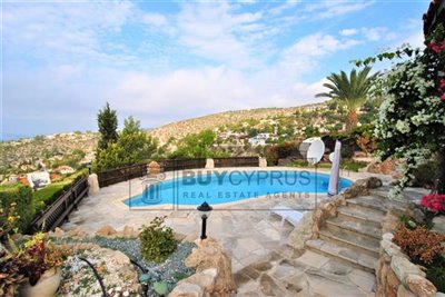 Detached Villa For Sale  in  Kamares - Tala