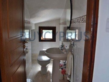 4 Bedroom Villa with Sea Views and 12 x 6 Pool