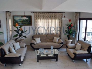 4 Bedroom Villa with Sea Views and 12 x 6 Pool
