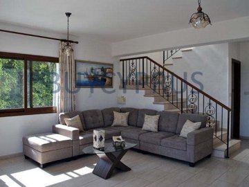 4 Bedroom Villa with Sea Views and 12 x 6 Pool
