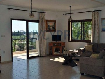 4 Bedroom Villa with Sea Views and 12 x 6 Pool