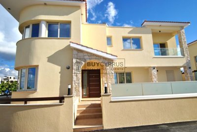 Villa de 3 chambres à vendre à Kissonerga