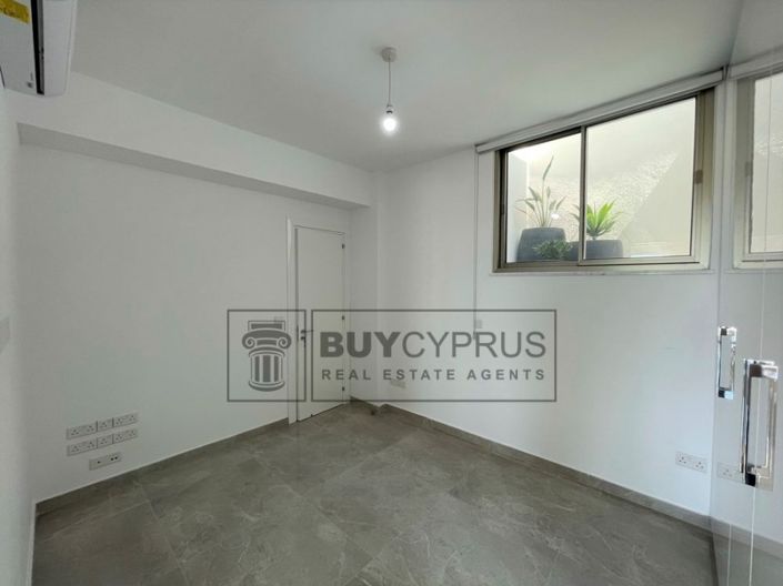 Image No.14-Villa de 5 chambres à vendre à Yeroskipou