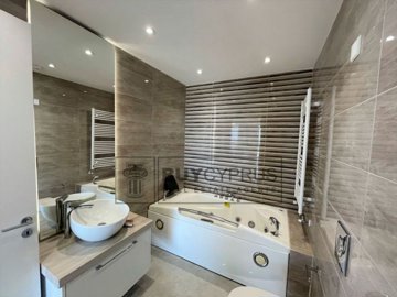 Detached Villa For Sale  in  Yeroskipou