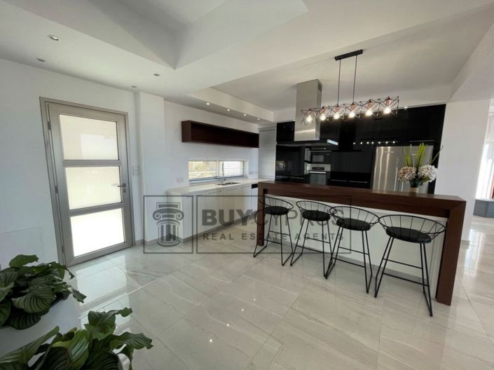 Image No.35-Villa de 5 chambres à vendre à Yeroskipou