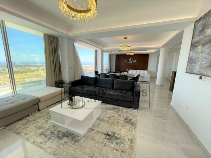 Image No.5-Villa de 5 chambres à vendre à Yeroskipou