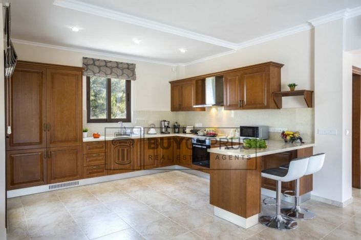 Image No.20-5 Bed Villa for sale