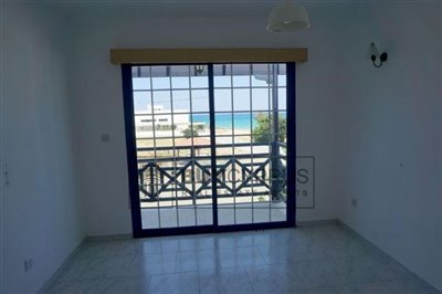 Hotel For Sale  in  Polis