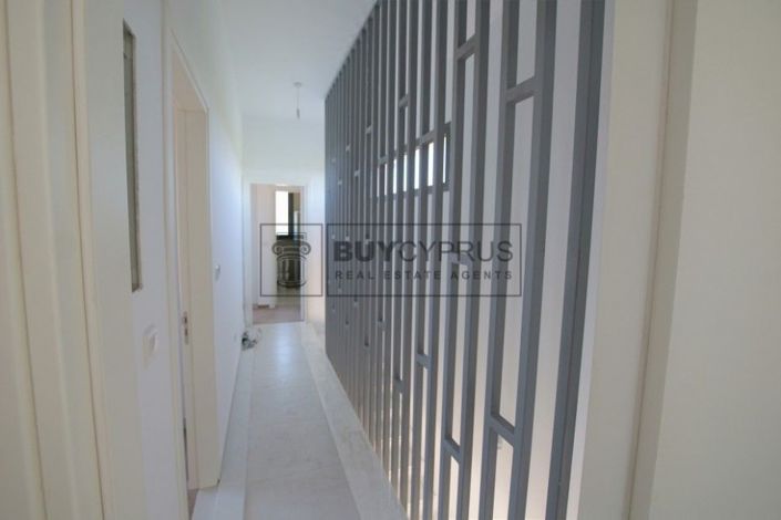 Image No.11-3 Bed Villa for sale