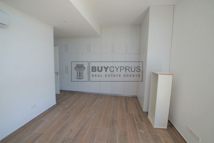 Image No.12-3 Bed Villa for sale