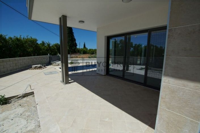 Image No.20-3 Bed Villa for sale