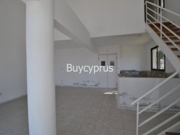 FREEHOLD SHOP/RESTAURANT FOR SALE IN KATO PAFOS 