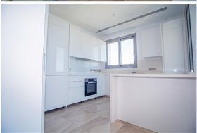 Image No.2-Appartement de 2 chambres à vendre à Ayios Tychonas