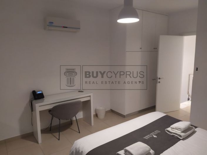 Image No.10-2 Bed Townhouse for sale