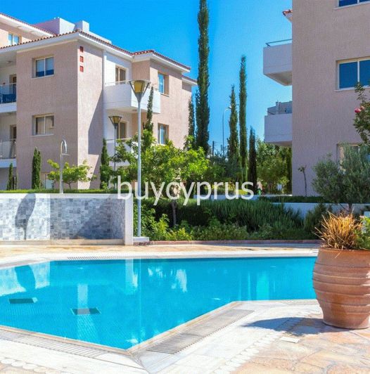 Image No.20-2 Bed Townhouse for sale