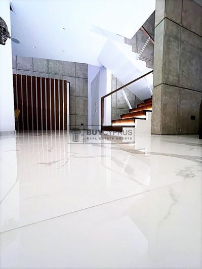 Image No.10-3 Bed Villa for sale