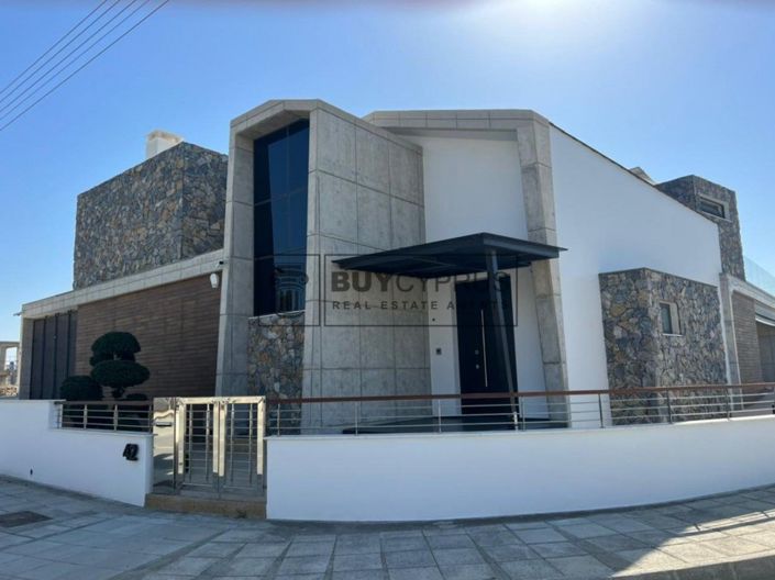 Image No.20-3 Bed Villa for sale