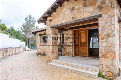 Detached Villa For Sale  in  Neo Chorio