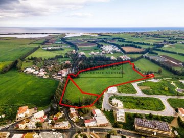 Residential Land  For Sale  in  Dromolaxia