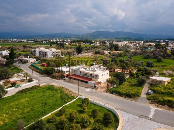 Image No.3-Propriété de 12 chambres à vendre à Polis