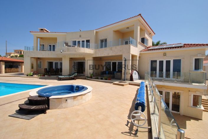 Image No.3-Villa de 5 chambres à vendre à Akoursos