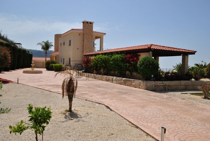 Image No.8-Villa de 5 chambres à vendre à Akoursos