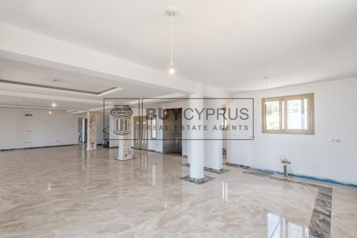 Image No.11-7 Bed Villa for sale