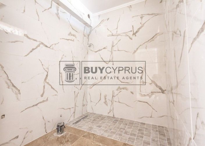 Image No.20-7 Bed Villa for sale