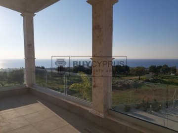 Detached Villa For Sale  in  St.George - Sea Caves