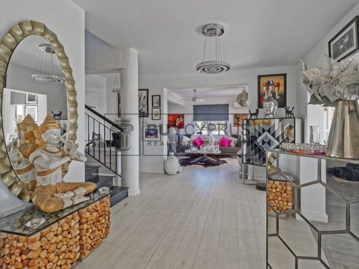 Image No.10-4 Bed Villa for sale