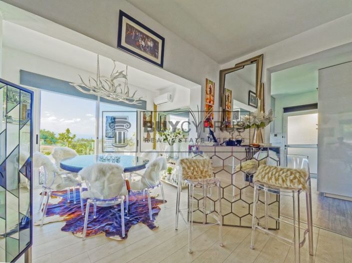 Image No.12-4 Bed Villa for sale